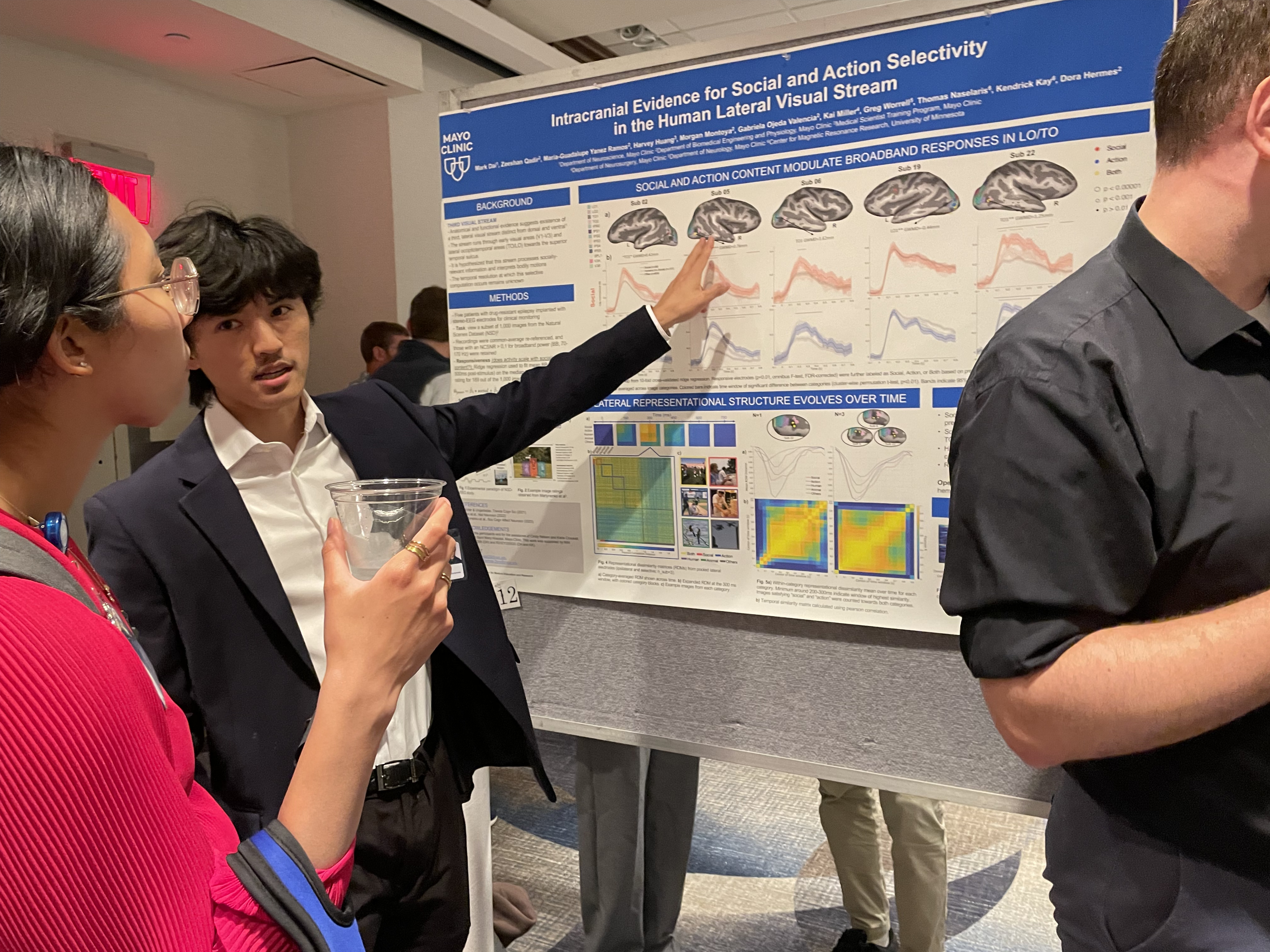 Mark Dai presents at the Mayo Clinic poster session